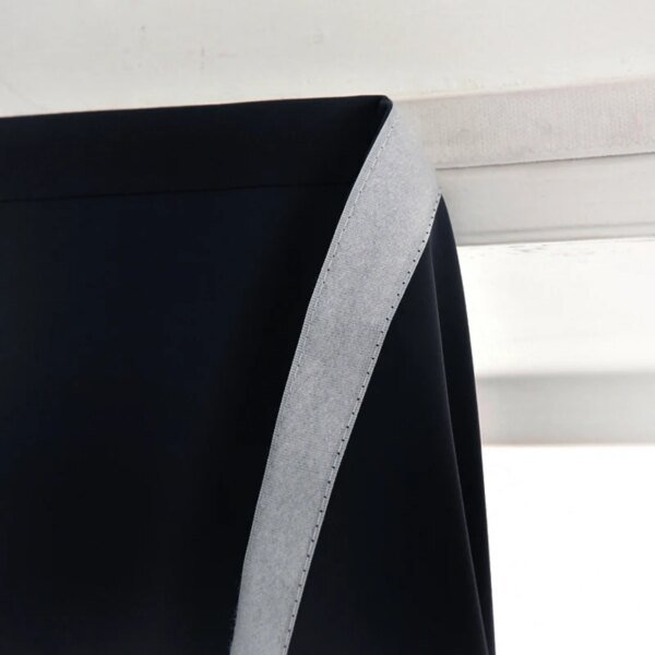 rideaux occultants noir sans Poinçon