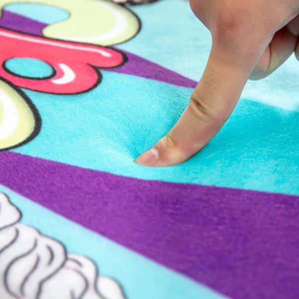 Tapis de sol cuisine style nordique abstrait – Noir et Or