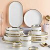 Assiettes en porcelaine blanche, Service de table