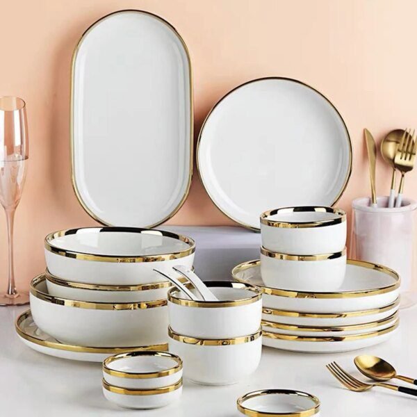 Assiettes en porcelaine blanche, Service de table