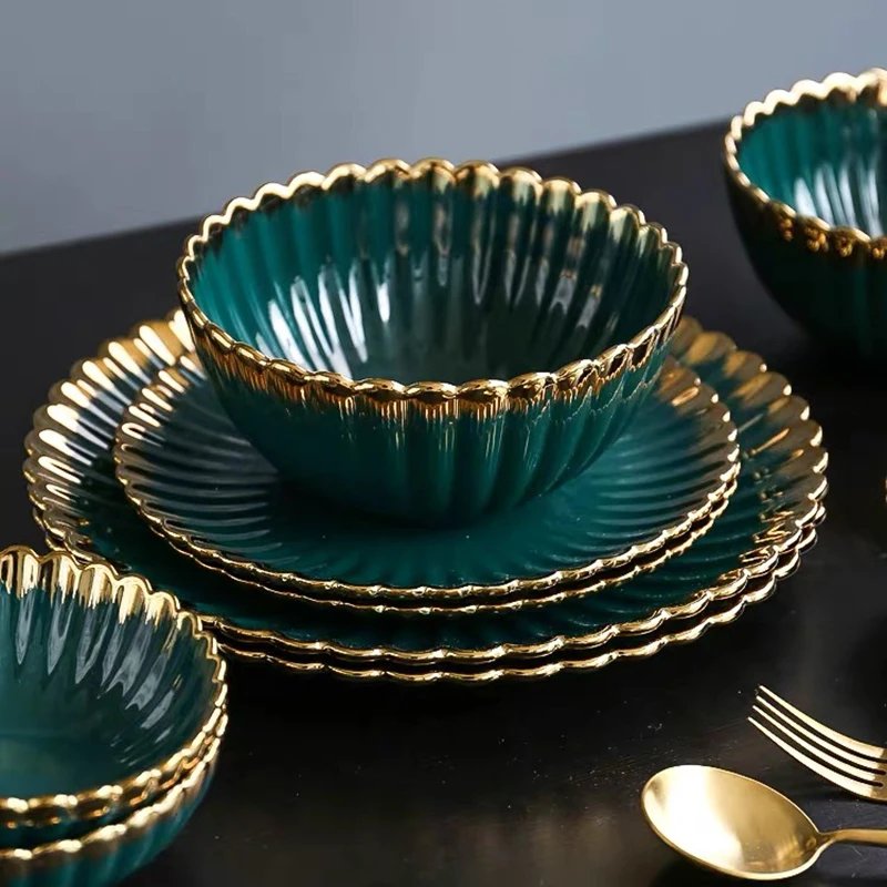 Service de vaisselle en céramique verte, assiettes