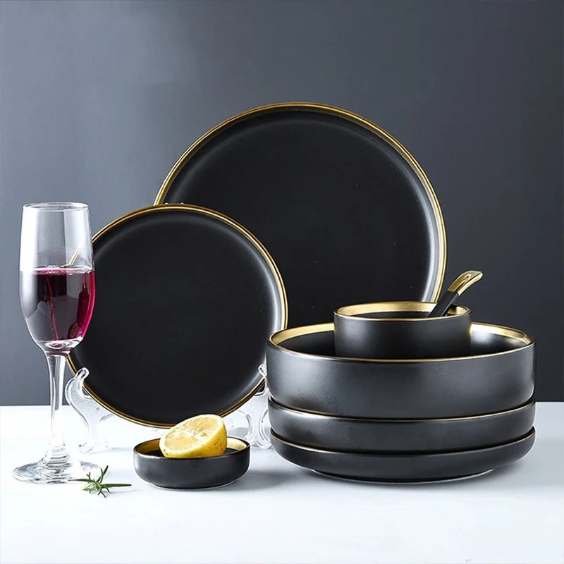 Service de table noir en céramique, assiettes et b