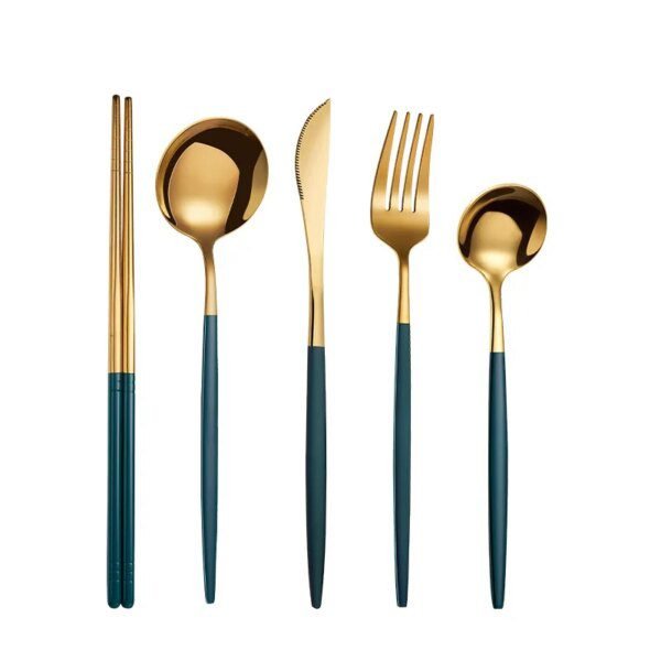 couvert de table en acier inoxydable