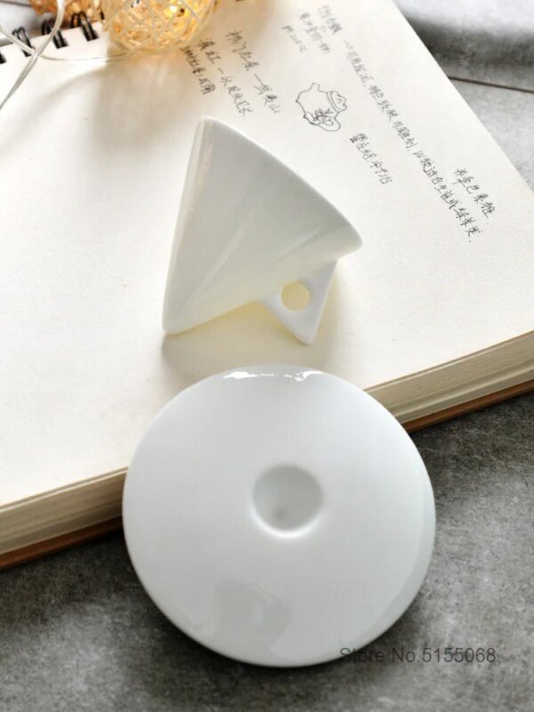 Tasse à Expresso INS Light Luxe – Porcelaine Type Cône