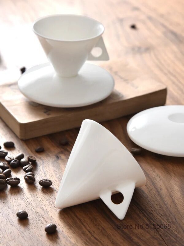 Tasse à Expresso INS Light Luxe – Porcelaine Type Cône