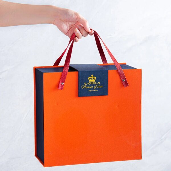 vase en céramique en forme de visage de style nordique