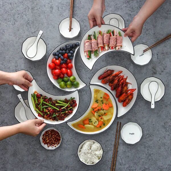 Plateau en forme de lune, assiette céramique blanche