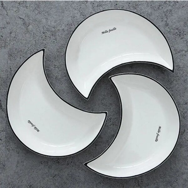 Plateau en forme de lune, assiette céramique blanche