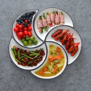 Plateau en forme de lune, assiette céramique blanche