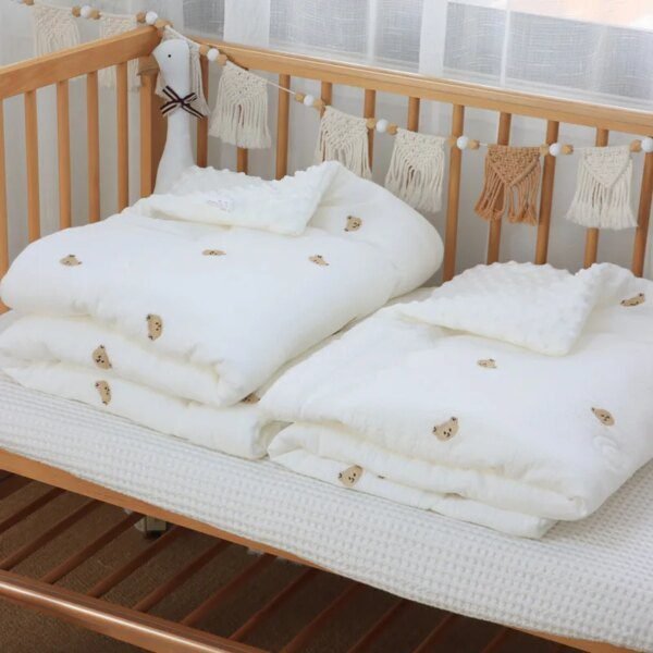Couette Bébé Mousseline Épaisse – Broderie Ours