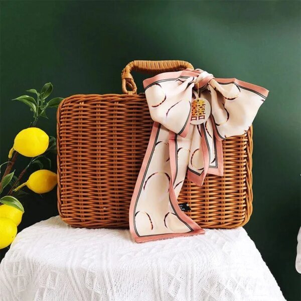 boite de rangement en rotin avec poignée