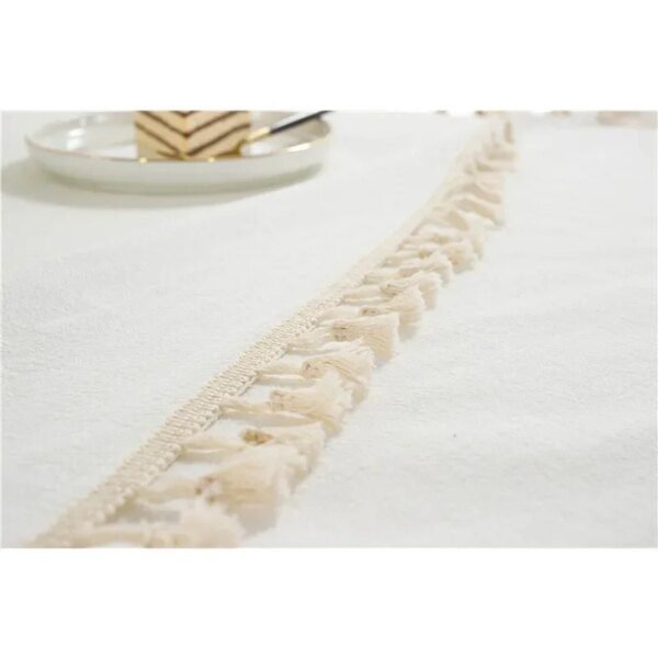 Nappe en Lin et Polyester avec Pompons – Élégance Naturelle